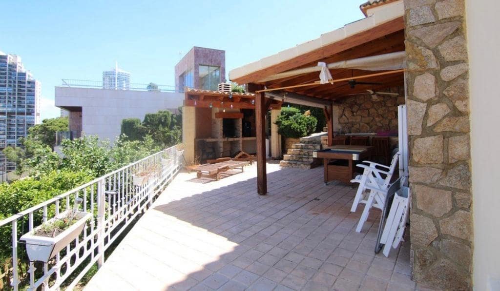 4 soveværelse Villa til salg i Benidorm med swimmingpool garage - € 1.490.000 (Ref: 8580126)