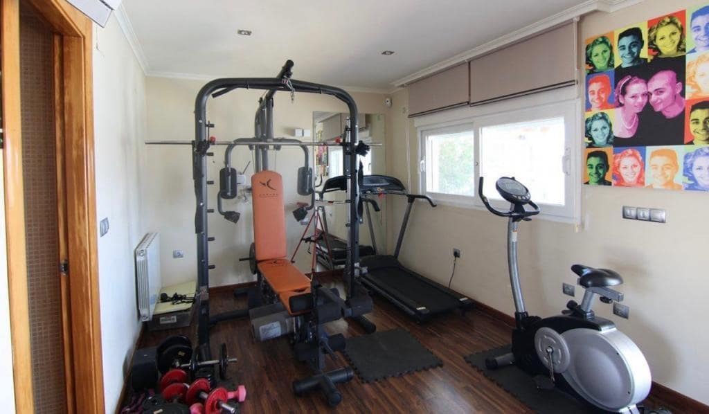 4 soveværelse Villa til salg i Benidorm med swimmingpool garage - € 1.490.000 (Ref: 8580126)