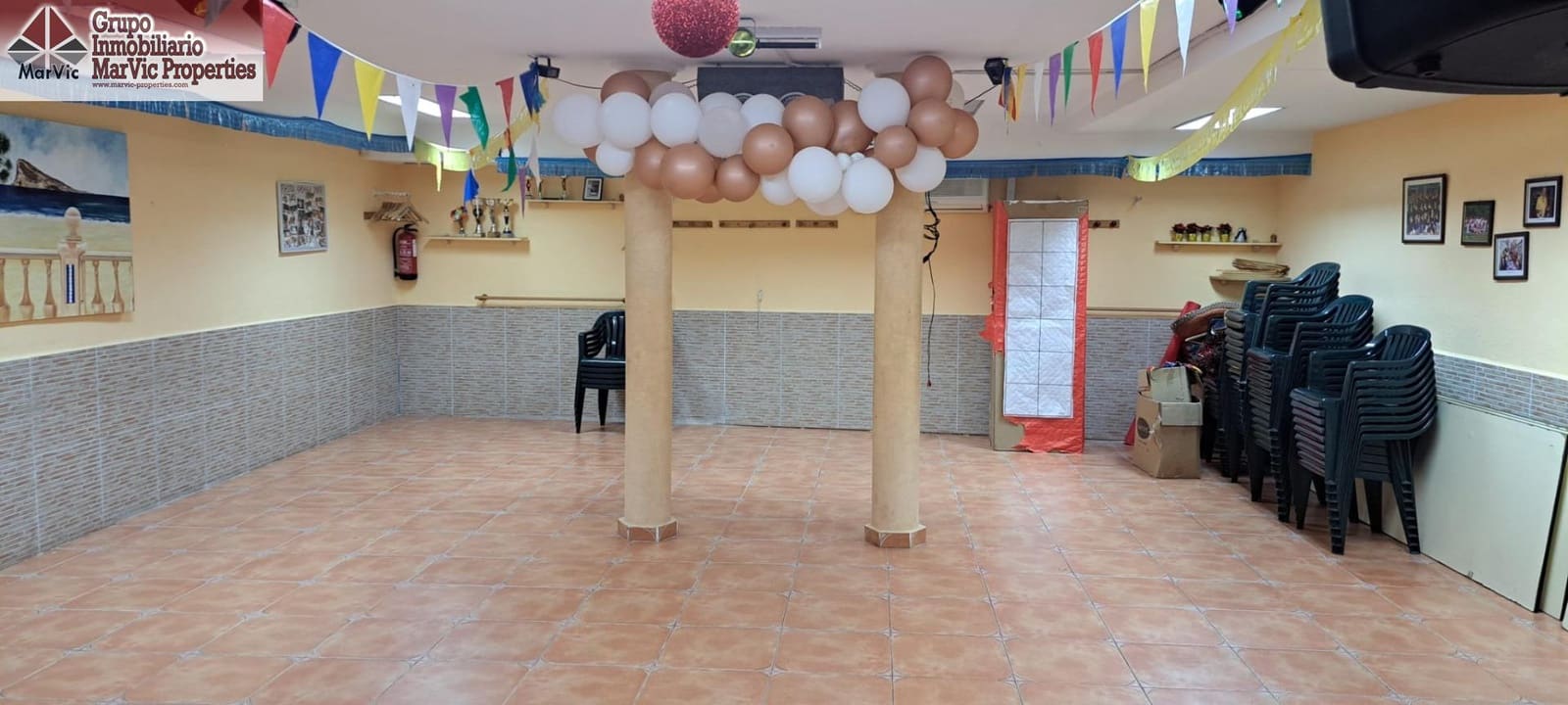 Erhverv til salg i Benidorm - € 110.000 (Ref: 8580128)