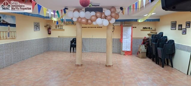 Local Comercial en Levante, Benidorm en venta - 110.000 € (Ref: 8580128)