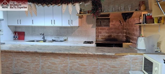 Local Comercial en Levante, Benidorm en venta - 110.000 € (Ref: 8580128)