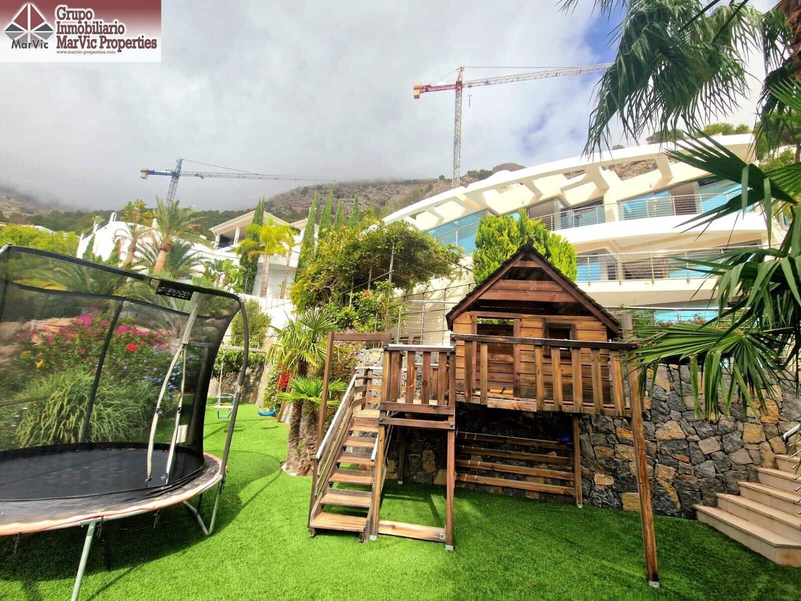 5 Zimmer Villa zu verkaufen in Altea mit Pool Garage - 3.100.000 € (Ref: 8591047)