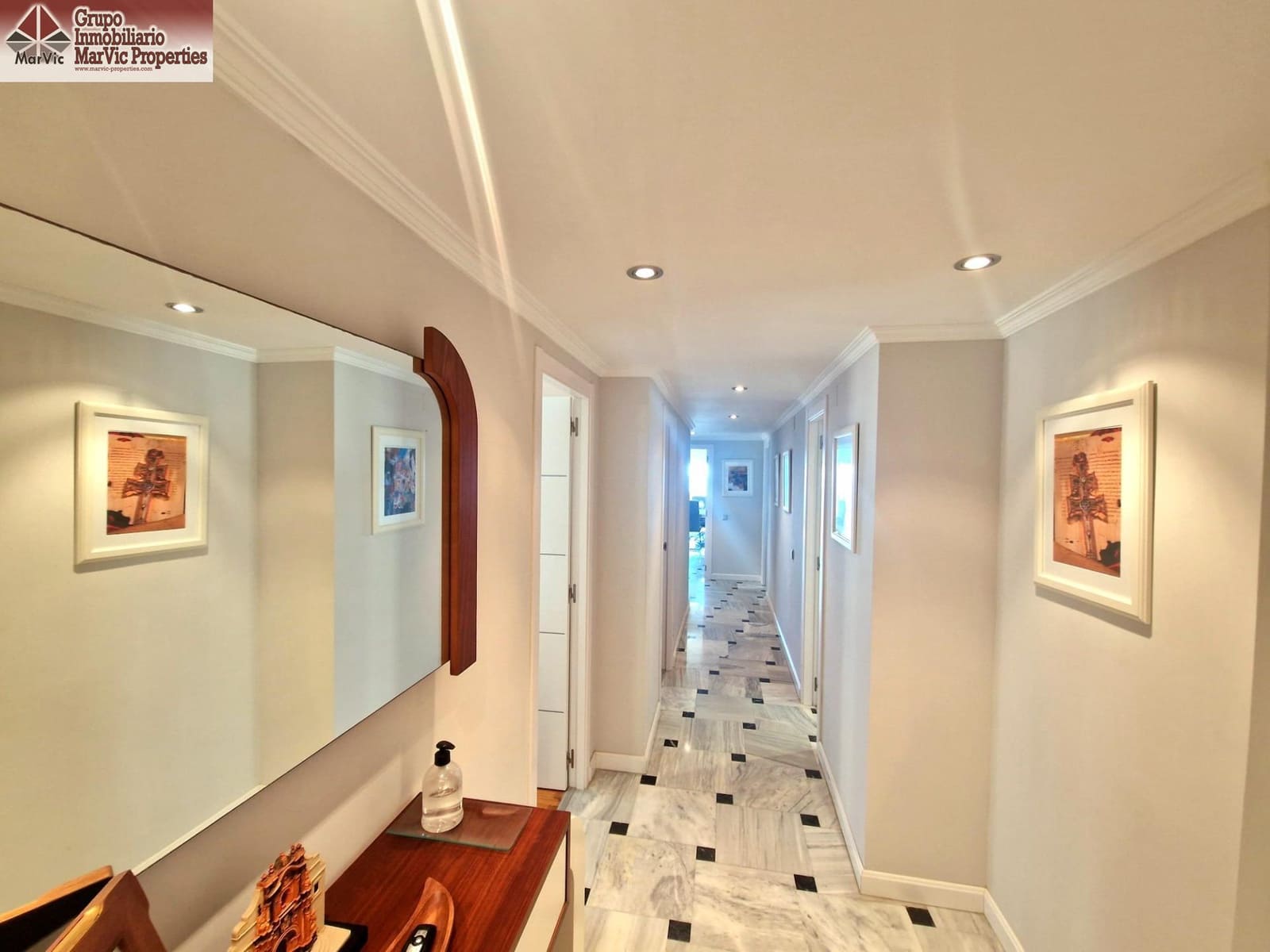 3 bedroom Flat for sale in Benidorm - € 595,000 (Ref: 8591048)