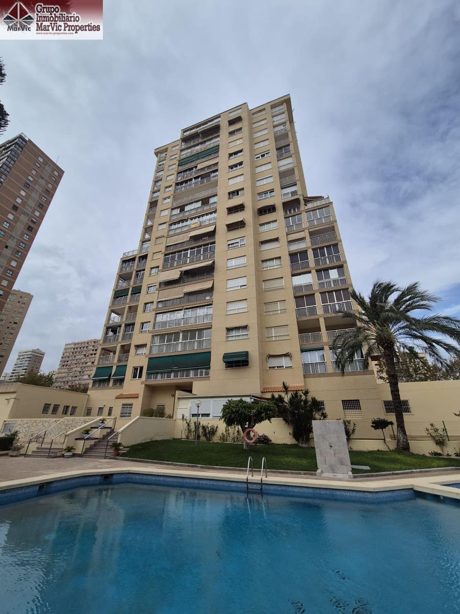 2 bedroom Flat for sale in Benidorm with pool garage - € 390,000 (Ref: 8601521)
