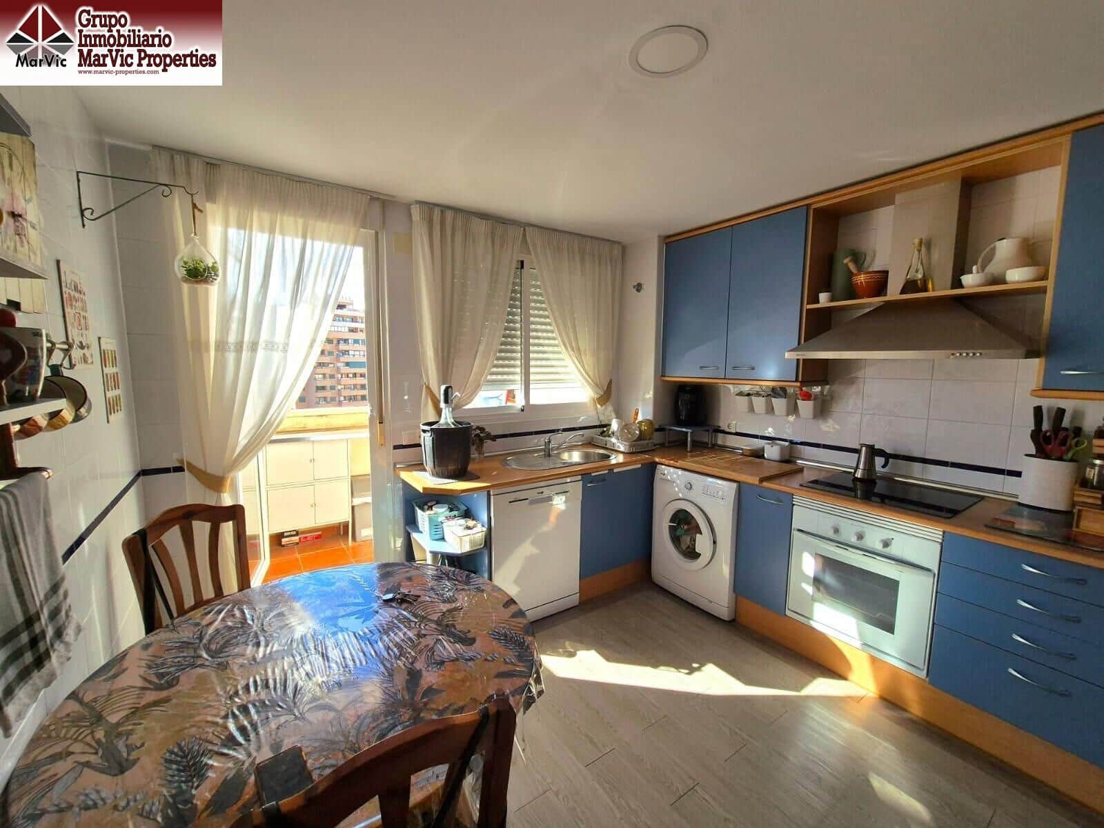 Ático de 3 habitaciones en La Villajoyosa / Vila Joiosa en venta con piscina garaje - 449.000 € (Ref: 8608450)