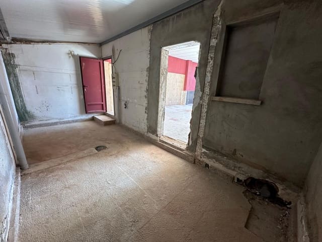 Commercial for sale in Benidorm - € 116,000 (Ref: 8616173)