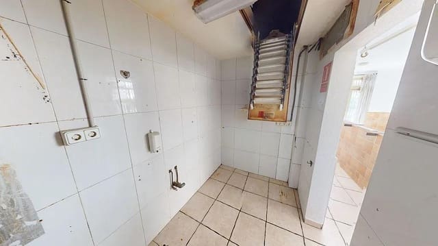 Commercial for sale in Benidorm - € 119,000 (Ref: 8616177)