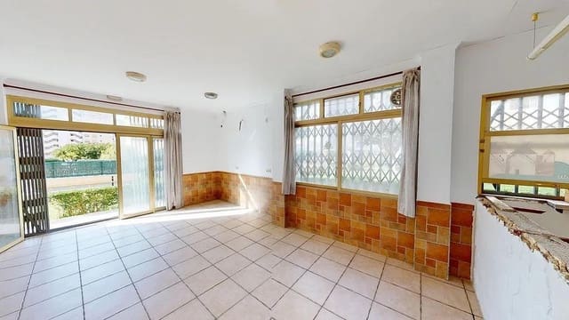 Commercial for sale in Benidorm - € 119,000 (Ref: 8616177)