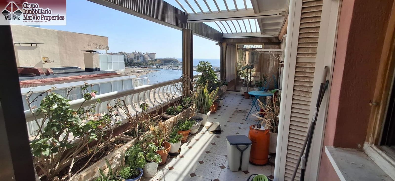 4 makuuhuone Asunto myytävänä paikassa Benidorm mukana 
autotalli - 550 000 € (Ref: 8623675)