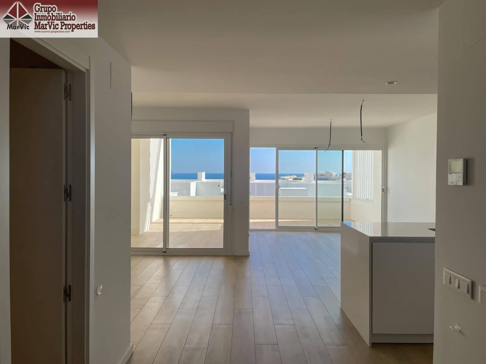 4 soveværelse Lejlighed til salg i Montiboli med swimmingpool garage - € 600.000 (Ref: 8662338)