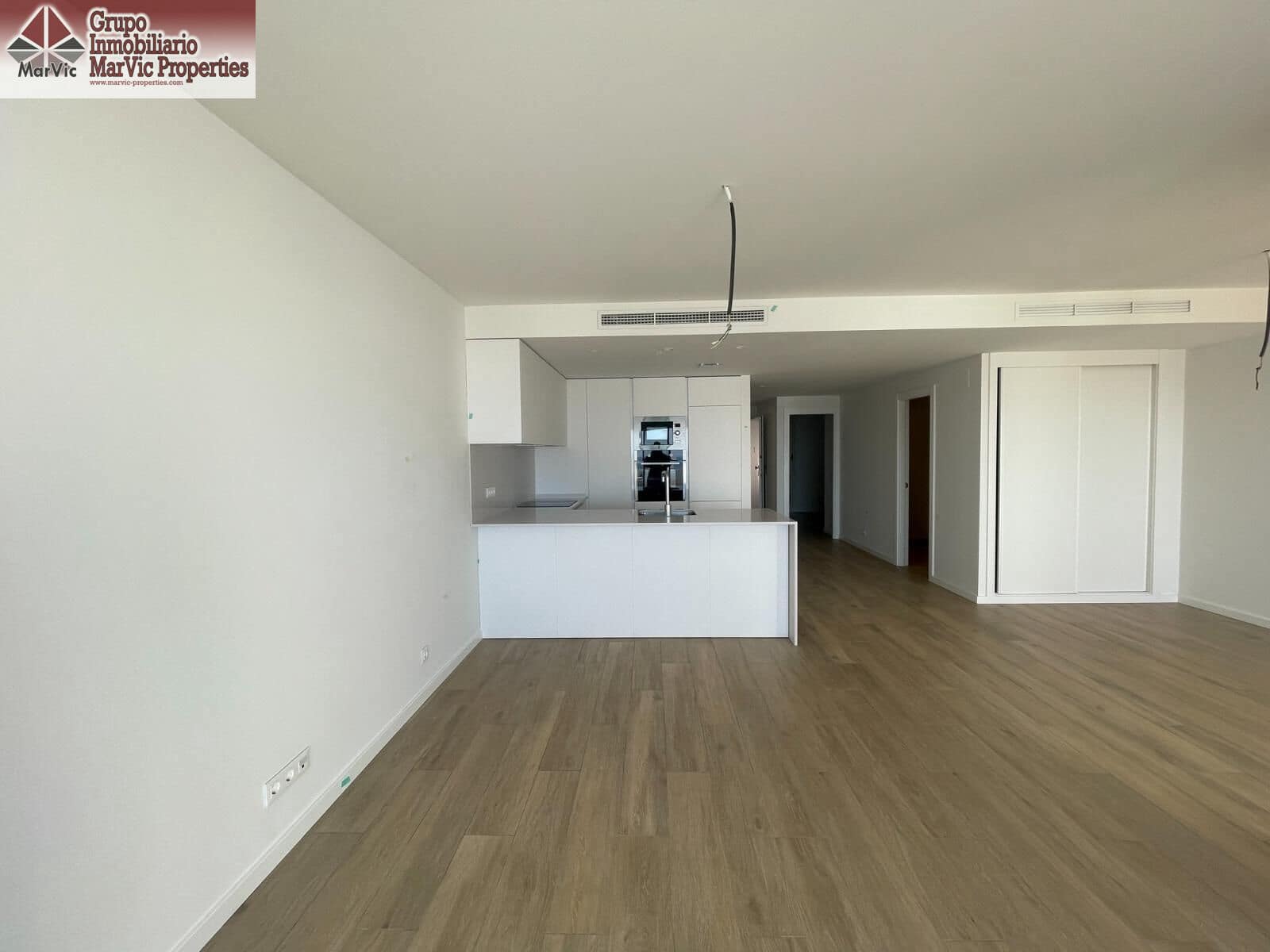 4 soveværelse Lejlighed til salg i Montiboli med swimmingpool garage - € 600.000 (Ref: 8662338)