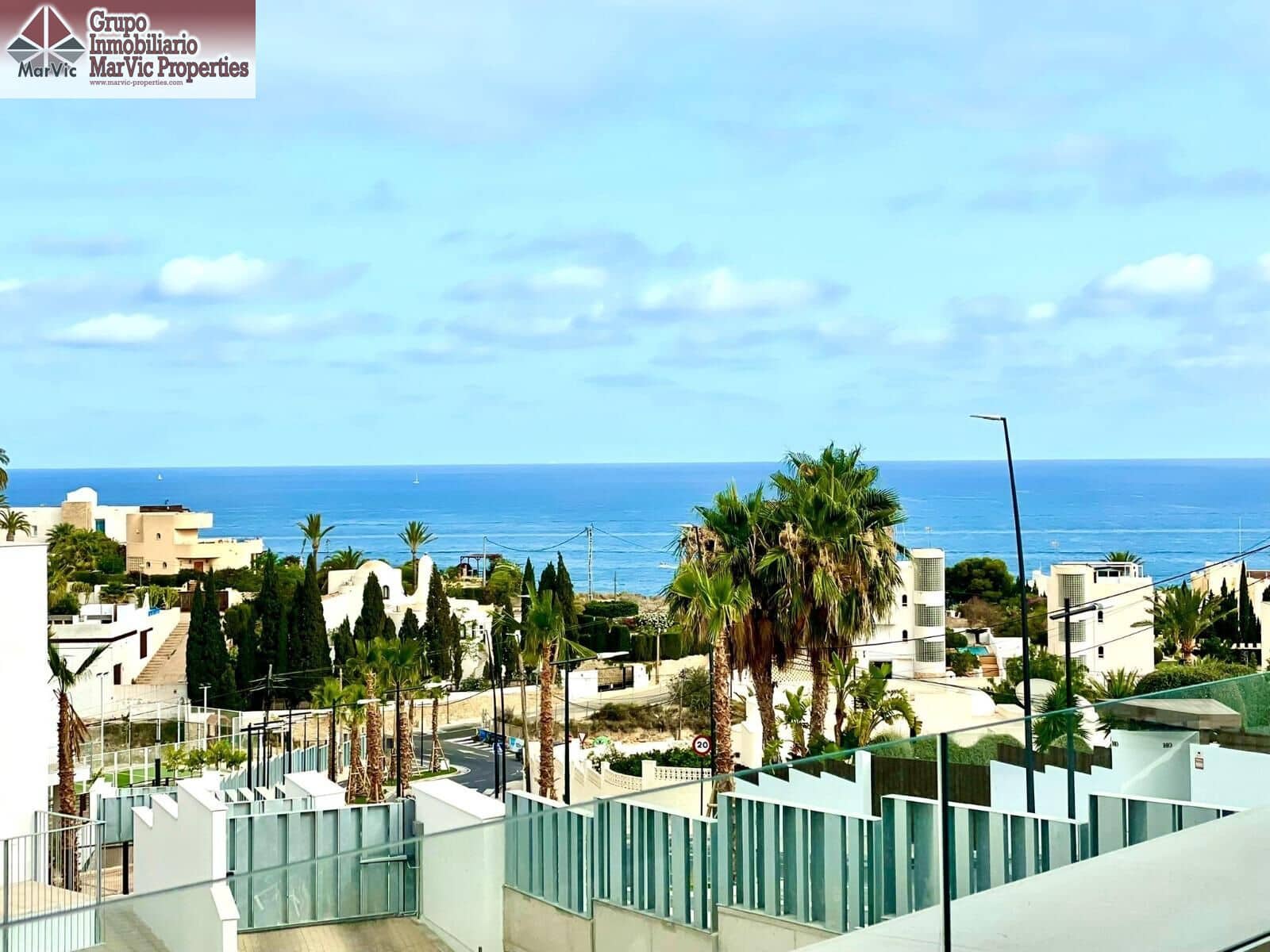 4 soveværelse Lejlighed til salg i Montiboli med swimmingpool garage - € 600.000 (Ref: 8662338)