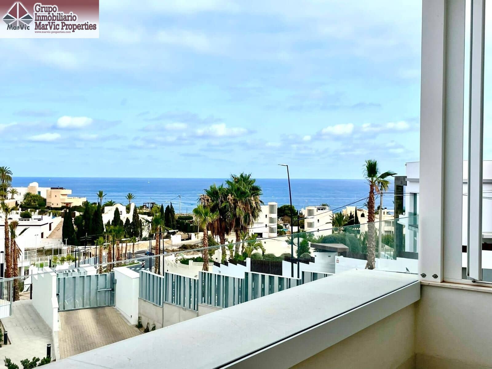 4 soveværelse Lejlighed til salg i Montiboli med swimmingpool garage - € 600.000 (Ref: 8662338)