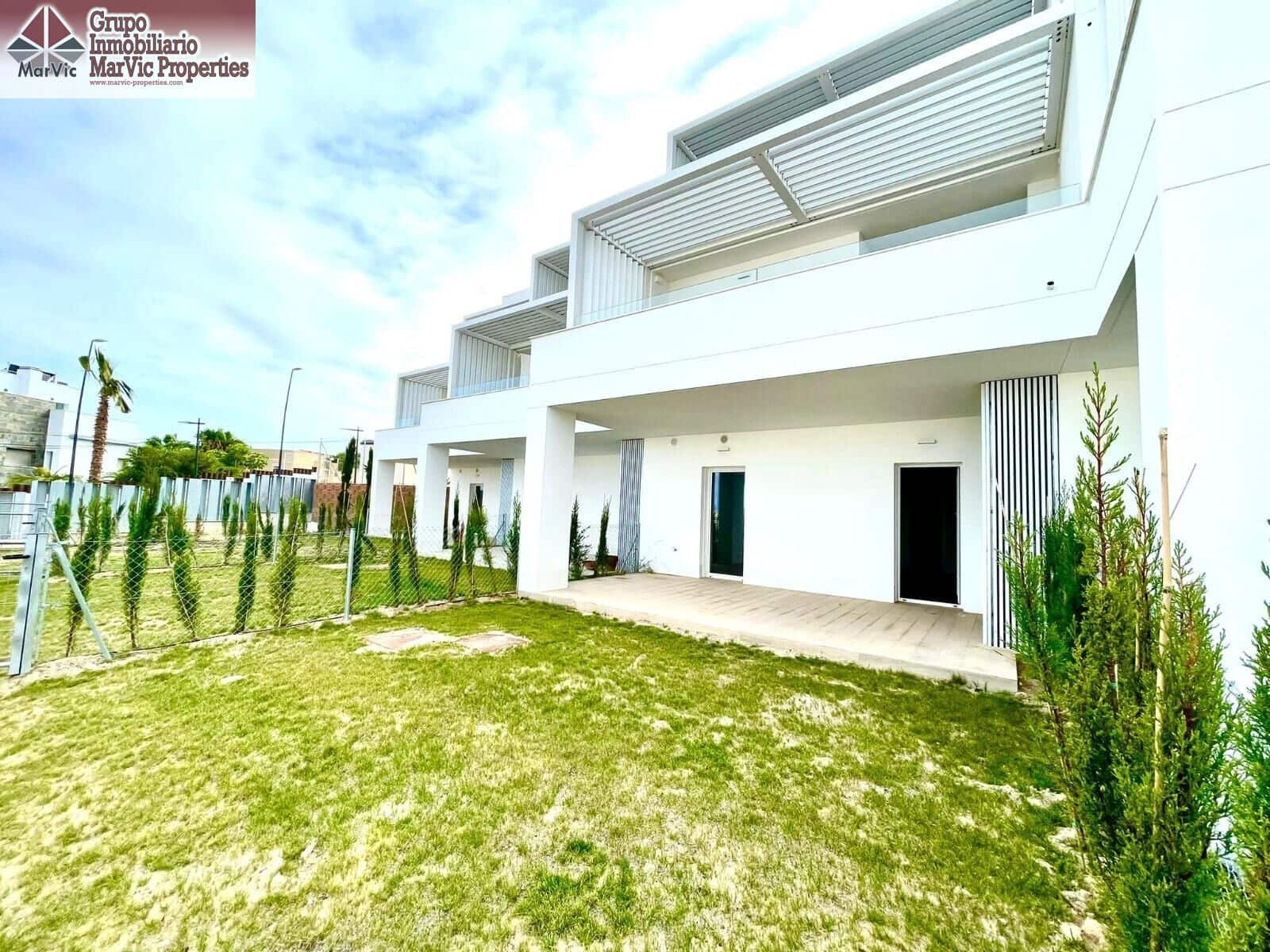 4 soveværelse Lejlighed til salg i Montiboli med swimmingpool garage - € 600.000 (Ref: 8662338)