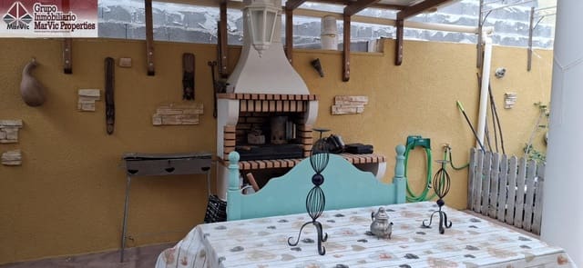 3 soverom Kjedet enebolig til salgs i Barranco Hondo, La Nucia med garasje - € 315 000 (Ref: 8687679)