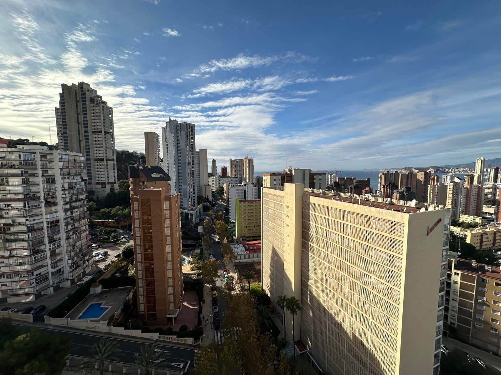 1 soveværelse Lejlighed til salg i Benidorm med swimmingpool - € 229.950 (Ref: 8687685)