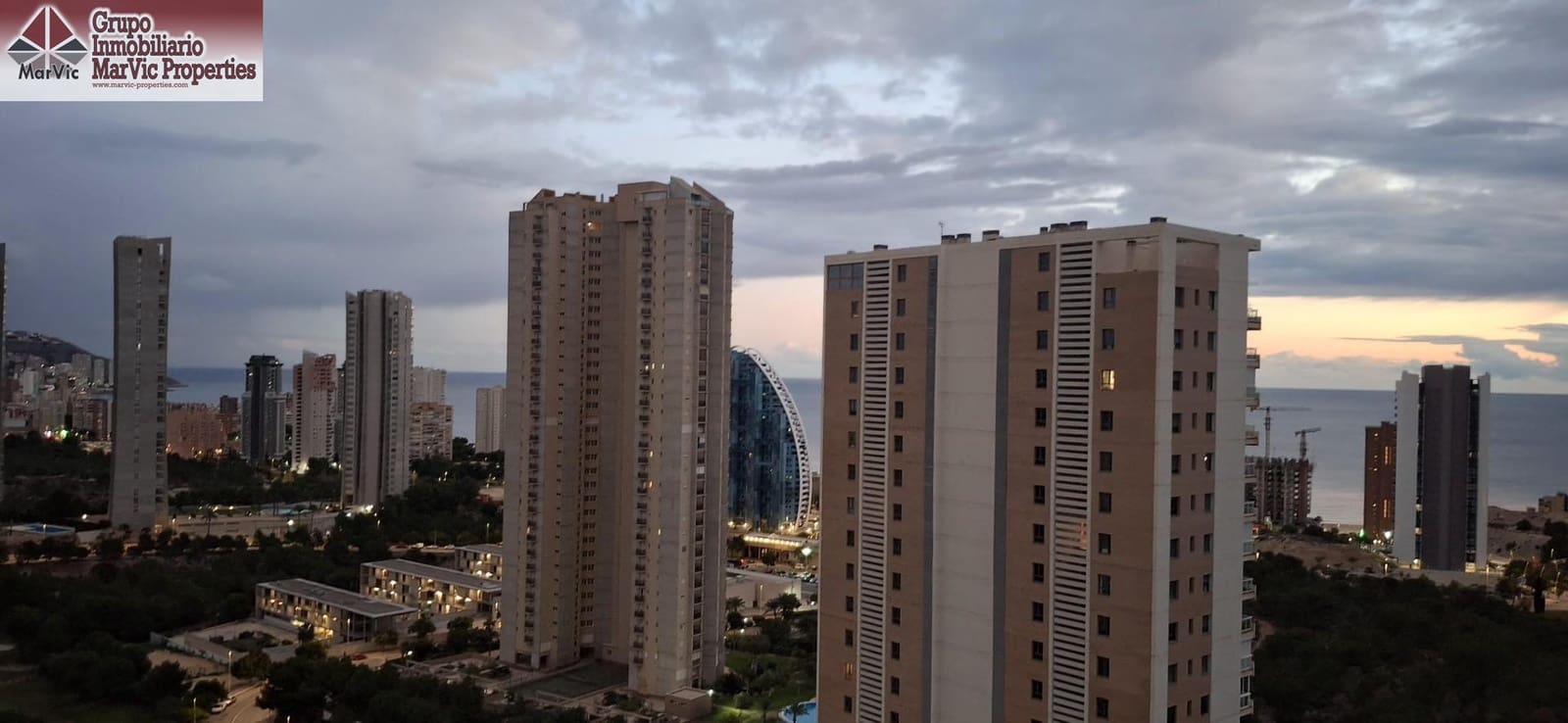 2 soveværelse Lejlighed til salg i Benidorm med swimmingpool garage - € 504.000 (Ref: 8689285)