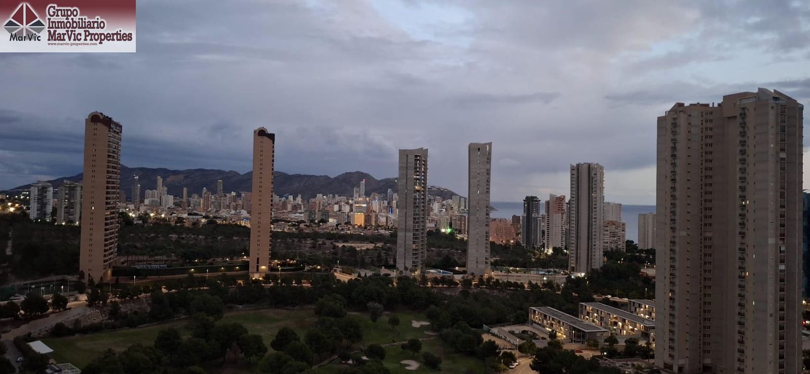 2 soveværelse Lejlighed til salg i Benidorm med swimmingpool garage - € 504.000 (Ref: 8689285)