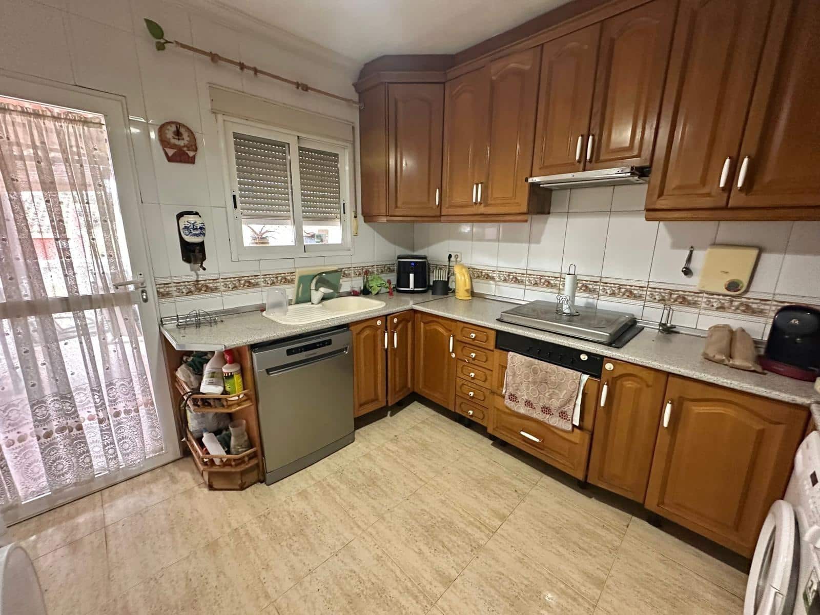 Chalet de 4 habitaciones en La Nucia en venta con garaje - 360.000 € (Ref: 8698306)