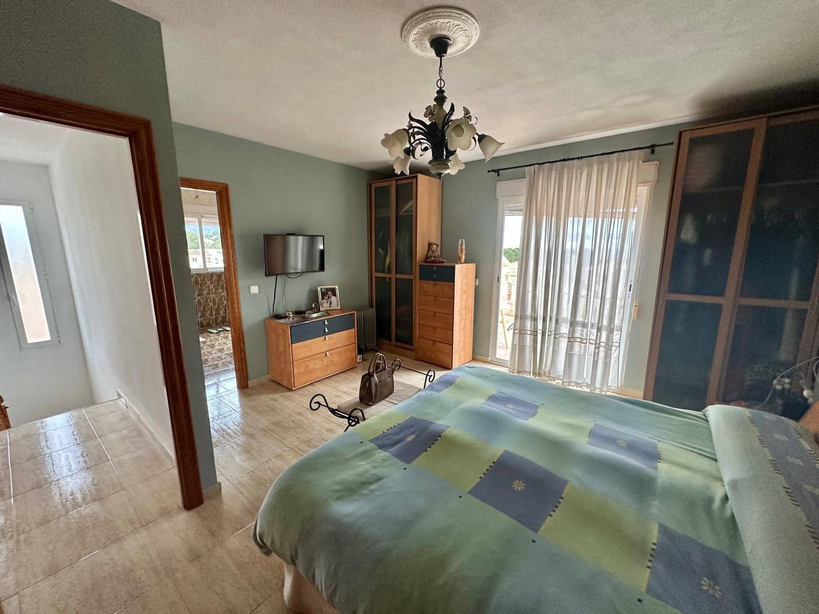 Chalet de 4 habitaciones en La Nucia en venta con garaje - 360.000 € (Ref: 8698306)