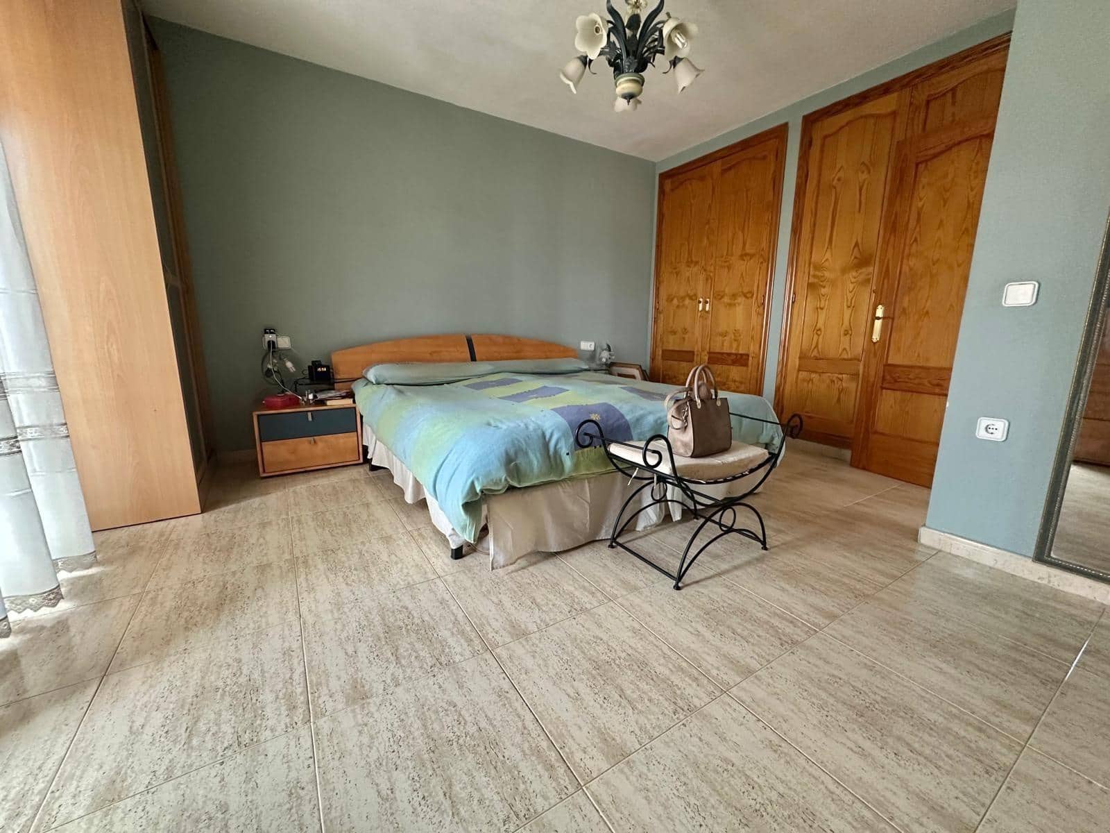 Chalet de 4 habitaciones en La Nucia en venta con garaje - 360.000 € (Ref: 8698306)