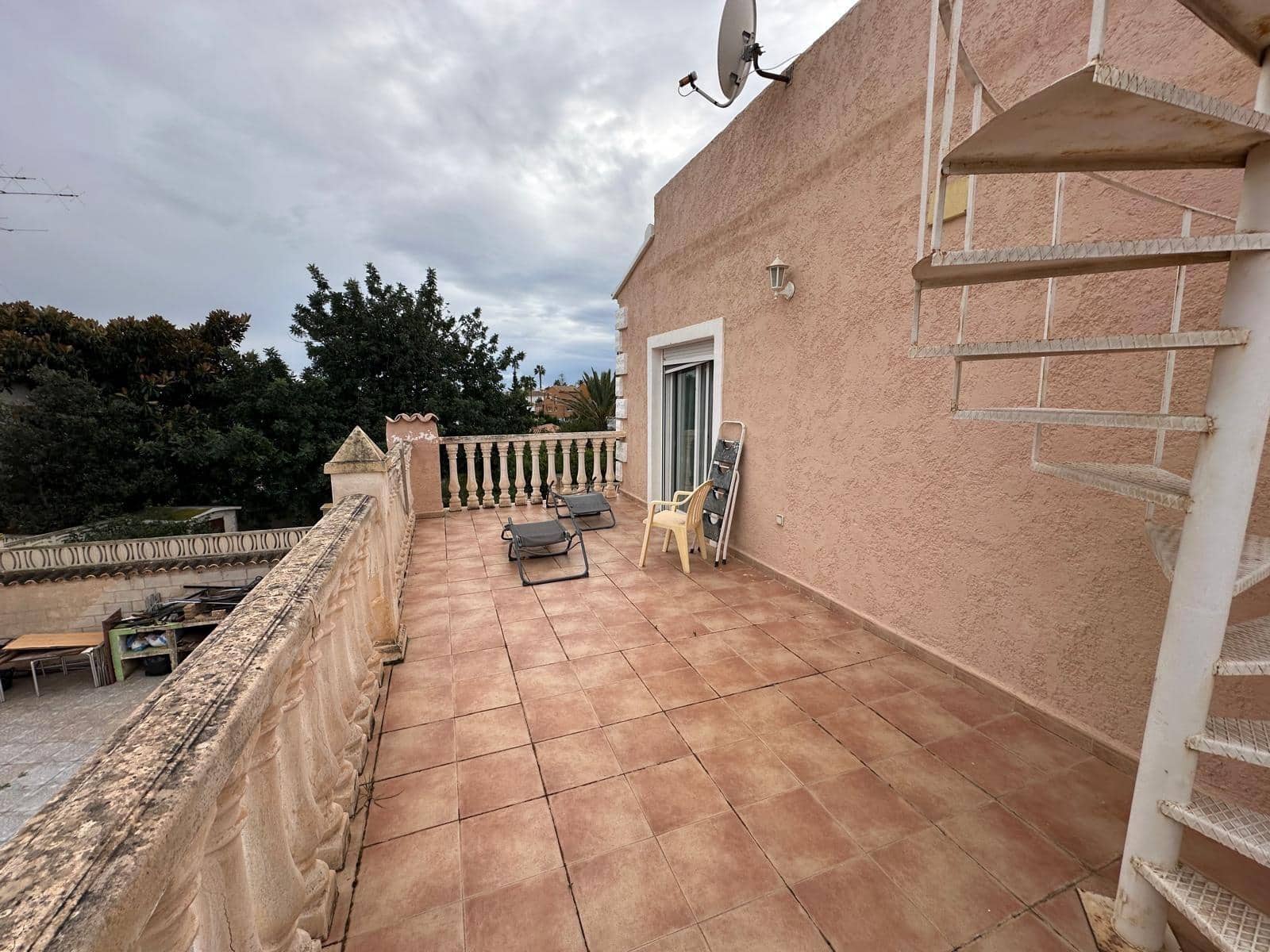 Chalet de 4 habitaciones en La Nucia en venta con garaje - 360.000 € (Ref: 8698306)