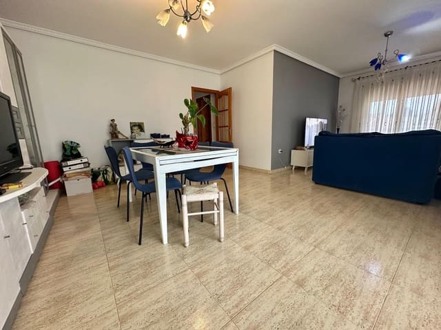 Chalet de 4 habitaciones en La Nucia en venta con garaje - 360.000 € (Ref: 8698306)