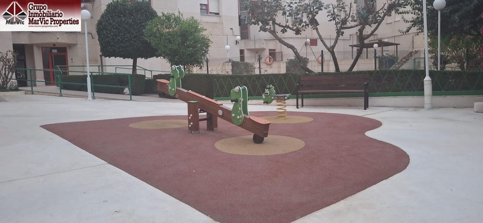 Piso de 3 habitaciones en La Villajoyosa / Vila Joiosa en venta con piscina garaje - 241.500 € (Ref: 8702706)