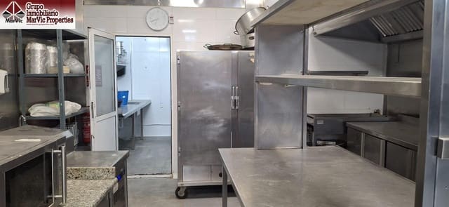 Erhverv til leje i Colonia Madrid, Benidorm - € 800 (Ref: 8709343)