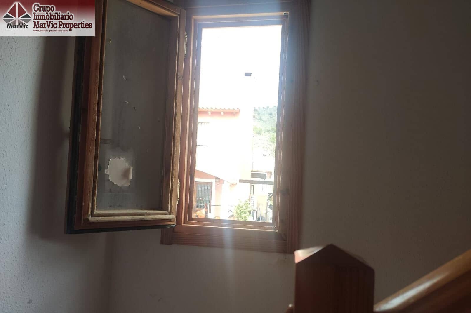 2 sovrum Radhus till salu i Relleu - 122 000 € (Ref: 8722043)