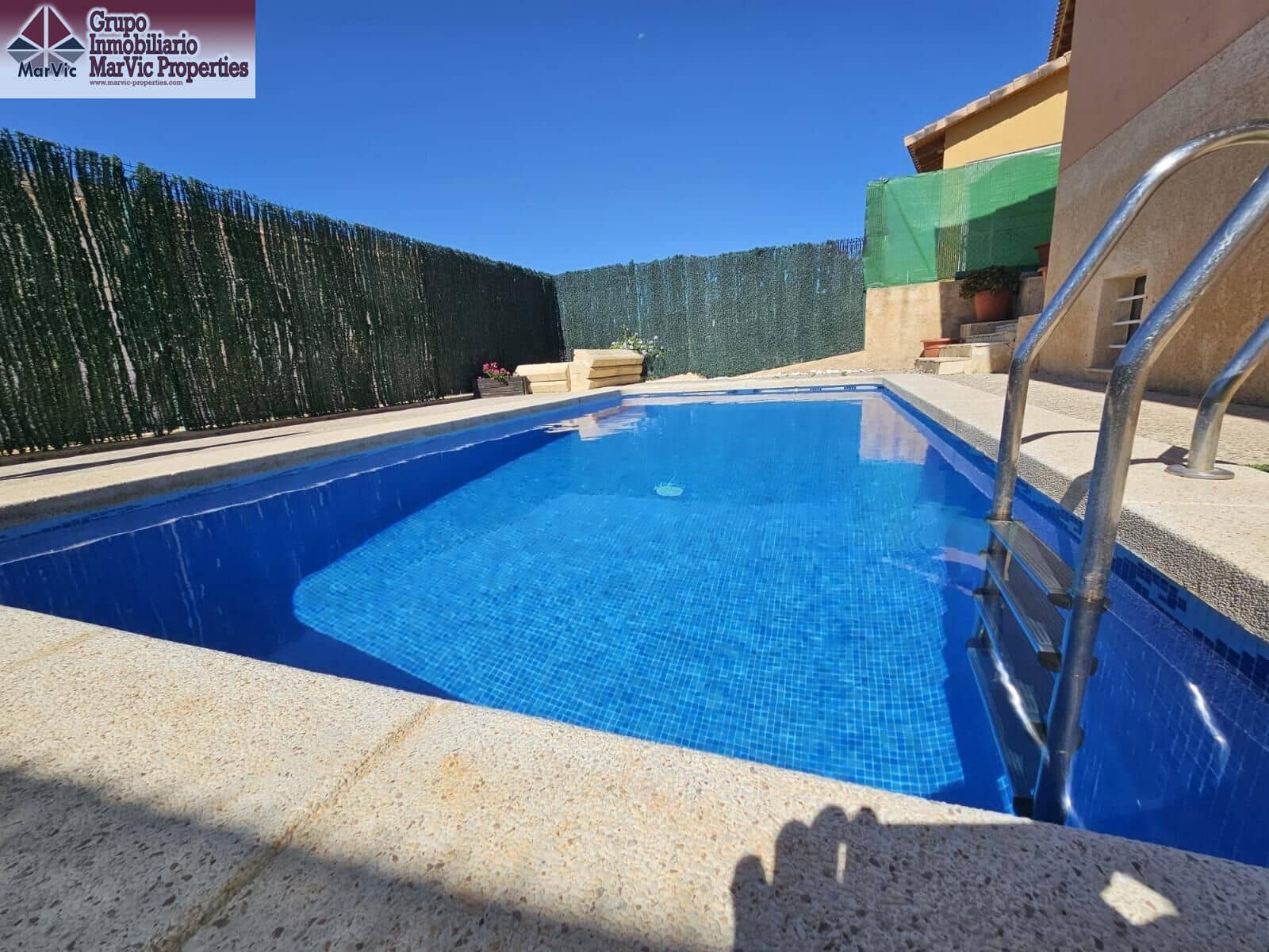 2 bedroom Villa for sale in Relleu with pool garage - € 195,000 (Ref: 8735481)