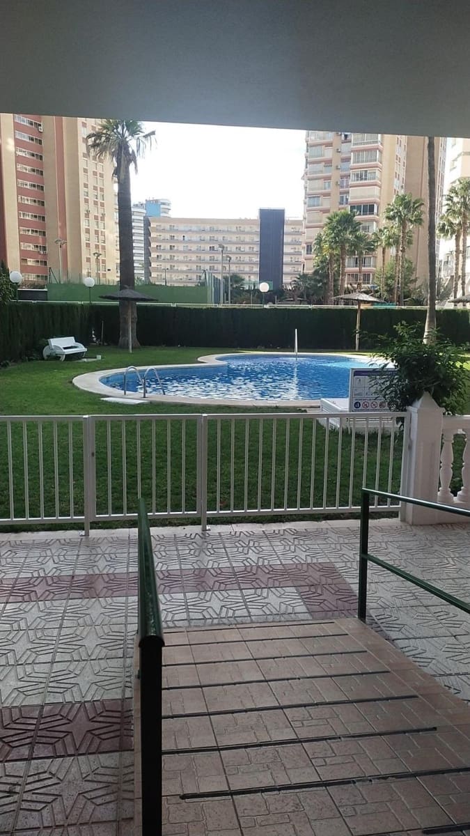 1 soverom Leilighet til salgs i Benidorm med svømmebasseng - € 198 500 (Ref: 8738037)