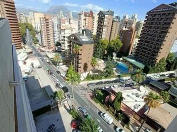 4 makuuhuone Asunto myytävänä paikassa Benidorm mukana uima-altaan - 392 500 € (Ref: 8767212)