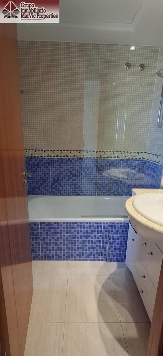 2 makuuhuone Asunto myytävänä paikassa Benidorm mukana uima-altaan - 244 000 € (Ref: 8783999)