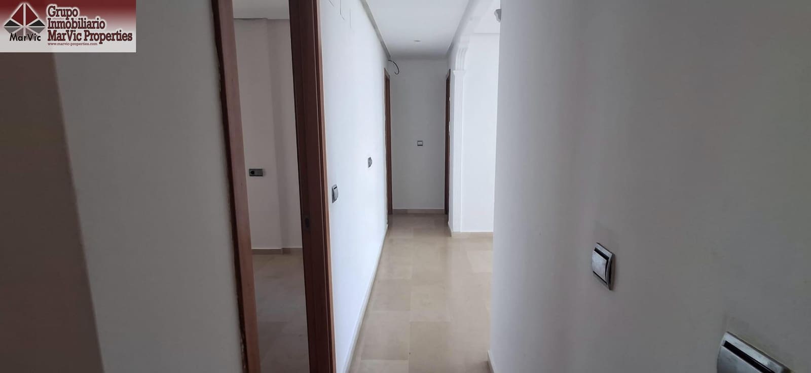 2 makuuhuone Asunto myytävänä paikassa Benidorm mukana uima-altaan - 244 000 € (Ref: 8783999)