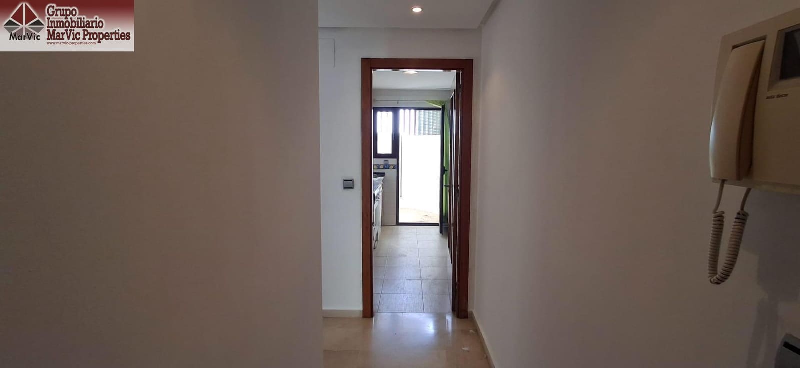 2 makuuhuone Asunto myytävänä paikassa Benidorm mukana uima-altaan - 244 000 € (Ref: 8783999)