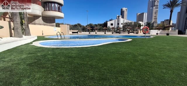 2 makuuhuone Asunto myytävänä paikassa Benidorm mukana uima-altaan - 244 000 € (Ref: 8783999)