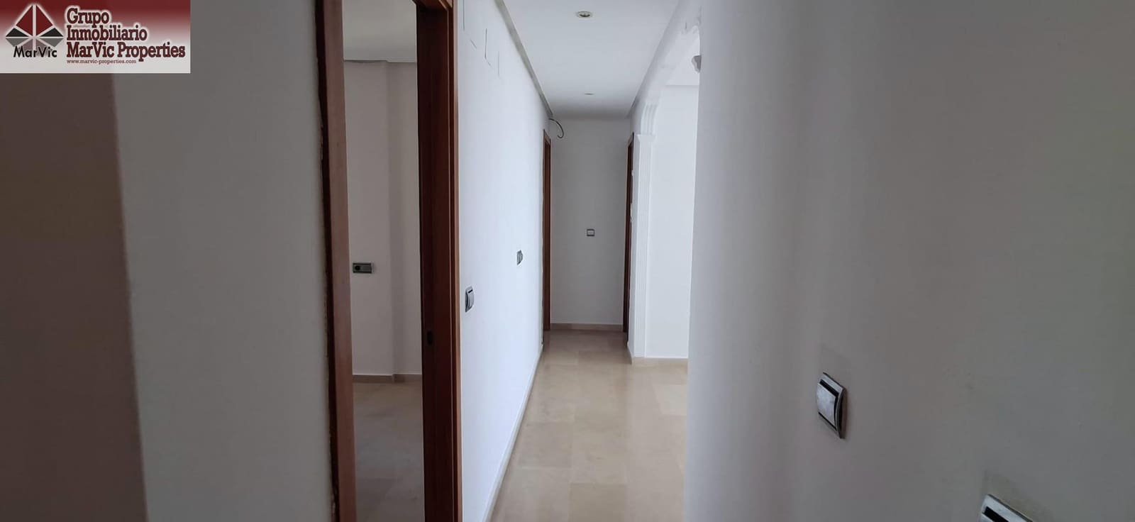 2 makuuhuone Asunto myytävänä paikassa Benidorm mukana uima-altaan - 244 000 € (Ref: 8783999)