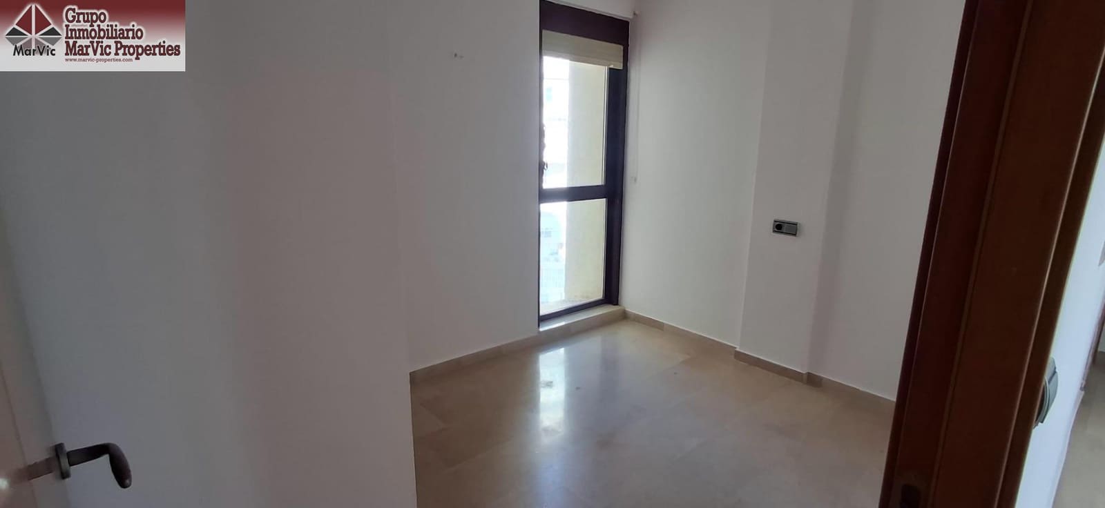 2 makuuhuone Asunto myytävänä paikassa Benidorm mukana uima-altaan - 244 000 € (Ref: 8783999)