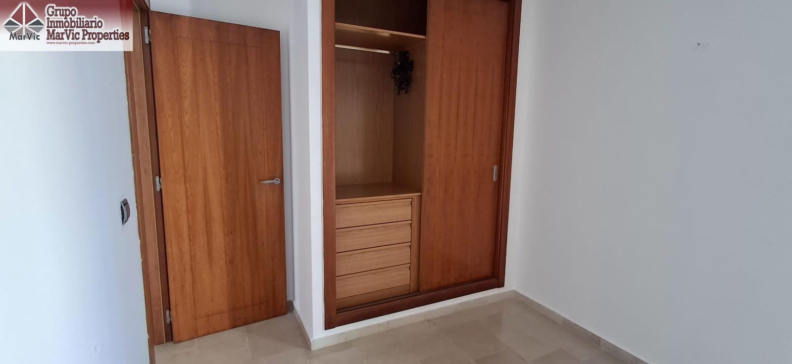 2 makuuhuone Asunto myytävänä paikassa Benidorm mukana uima-altaan - 244 000 € (Ref: 8783999)