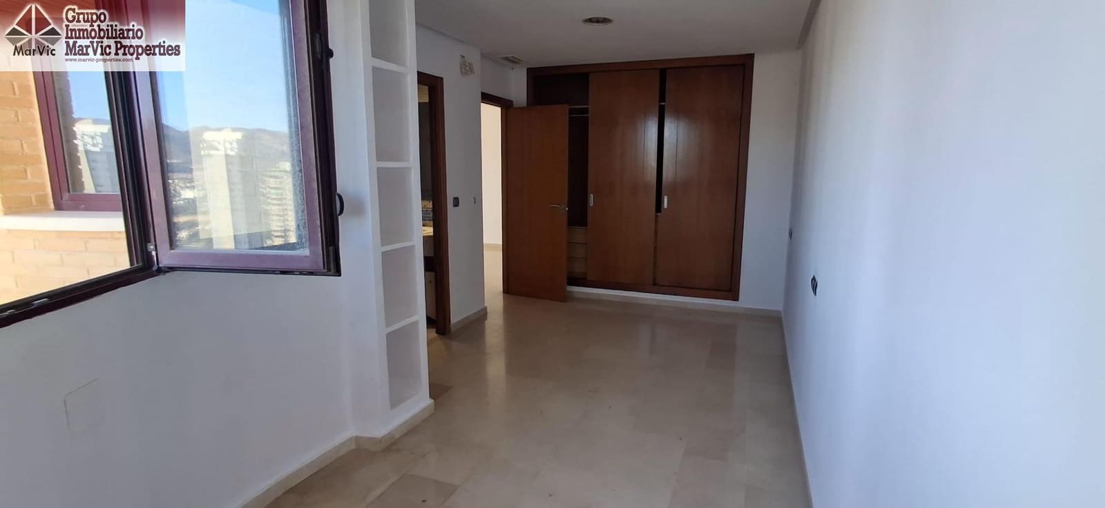 2 makuuhuone Asunto myytävänä paikassa Benidorm mukana uima-altaan - 244 000 € (Ref: 8783999)