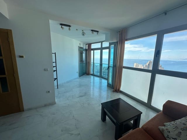 Apartamento de 2 habitaciones en Benidorm en venta con piscina garaje - 330.000 € (Ref: 8789519)