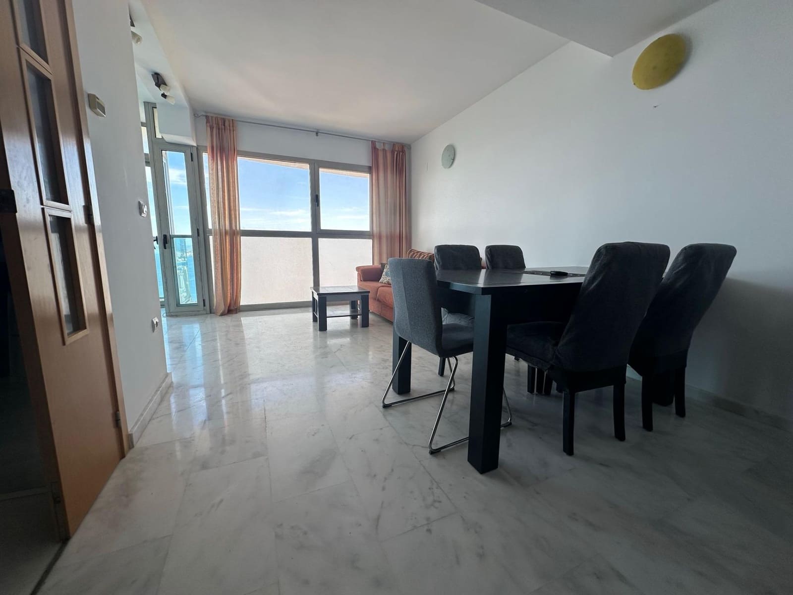 Apartamento de 2 habitaciones en Benidorm en venta con piscina garaje - 330.000 € (Ref: 8789519)