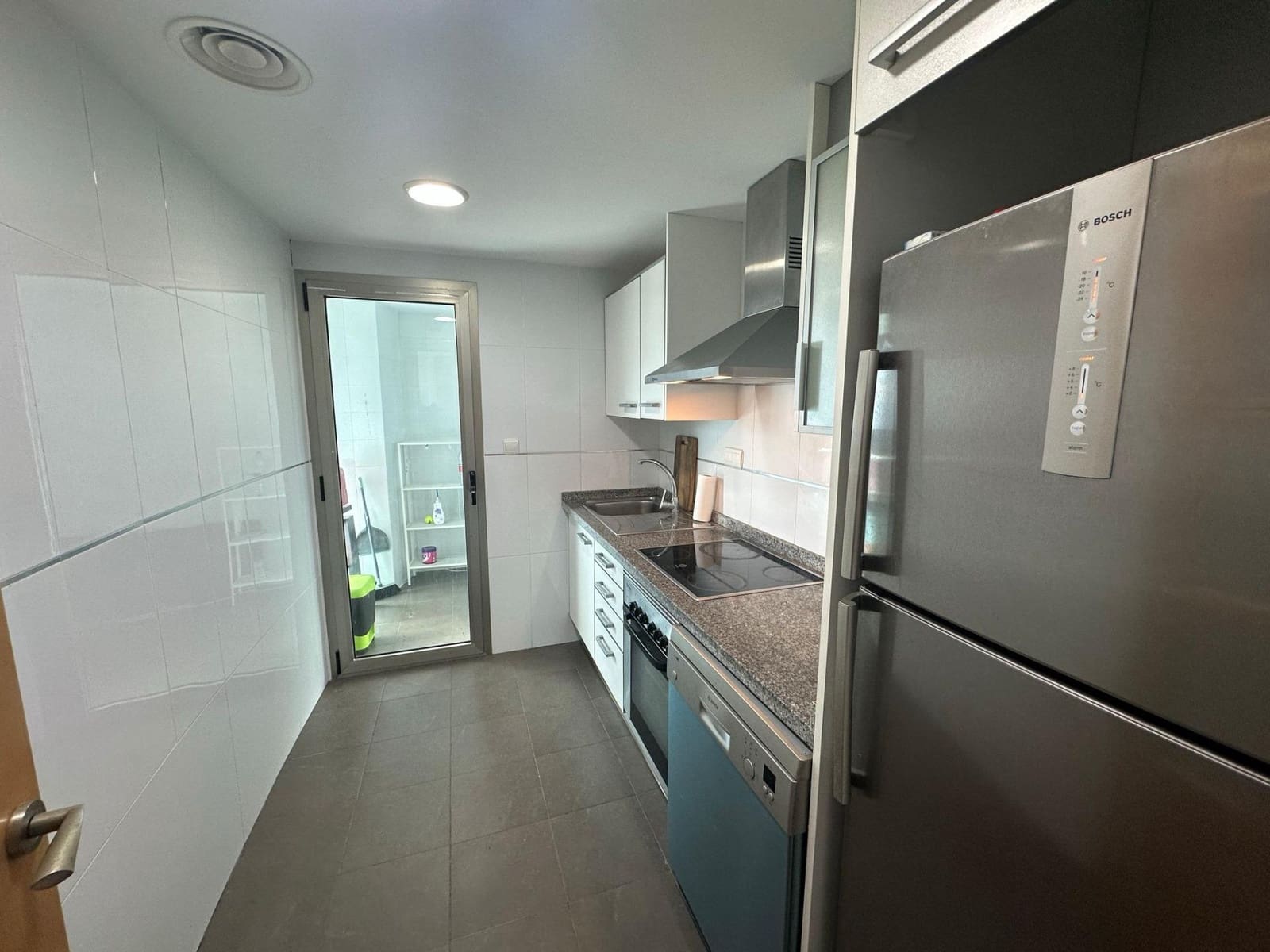 Apartamento de 2 habitaciones en Benidorm en venta con piscina garaje - 330.000 € (Ref: 8789519)