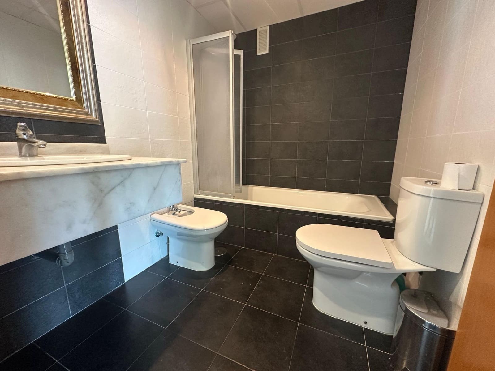 Apartamento de 2 habitaciones en Benidorm en venta con piscina garaje - 330.000 € (Ref: 8789519)