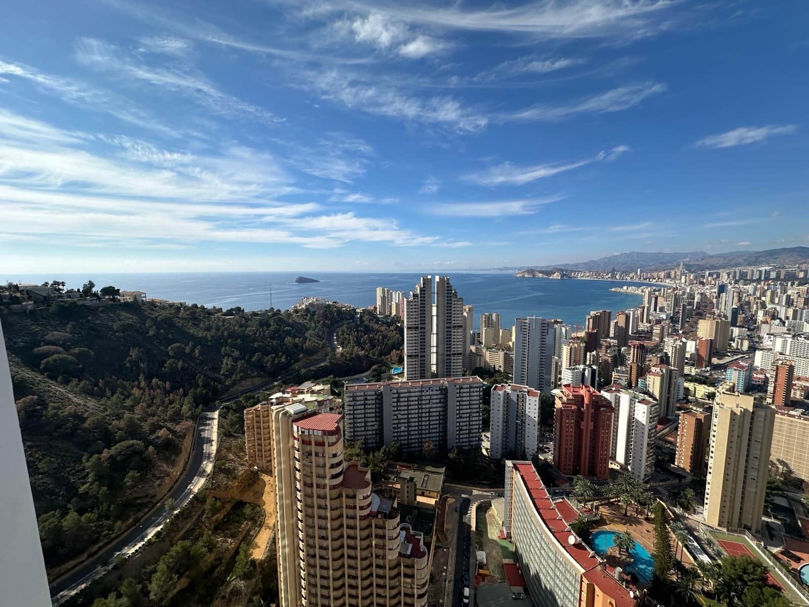 Apartamento de 2 habitaciones en Benidorm en venta con piscina garaje - 330.000 € (Ref: 8789519)