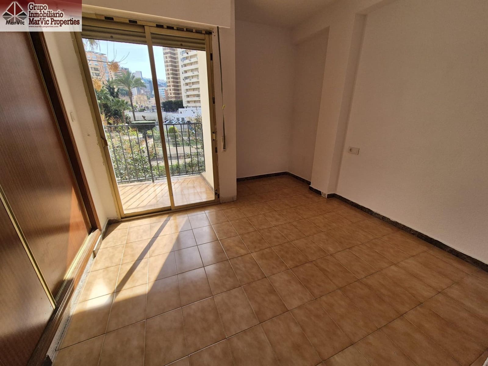 2 soveværelse Rækkehus til salg i Benidorm med swimmingpool garage - € 259.000 (Ref: 8827808)