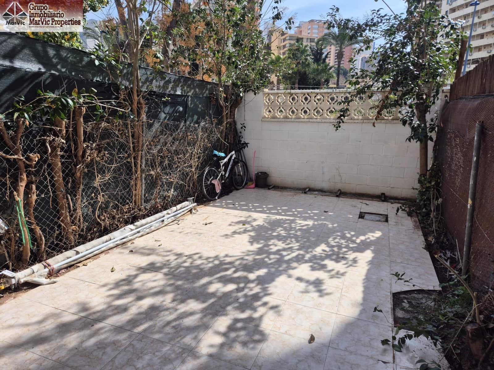 2 soveværelse Rækkehus til salg i Benidorm med swimmingpool garage - € 259.000 (Ref: 8827808)