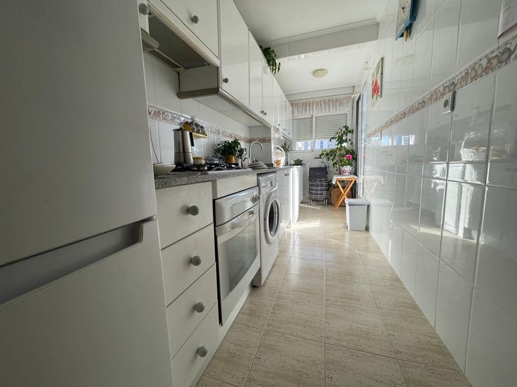 Apartamento de 2 habitaciones en Benidorm en venta con piscina - 250.000 € (Ref: 8847350)