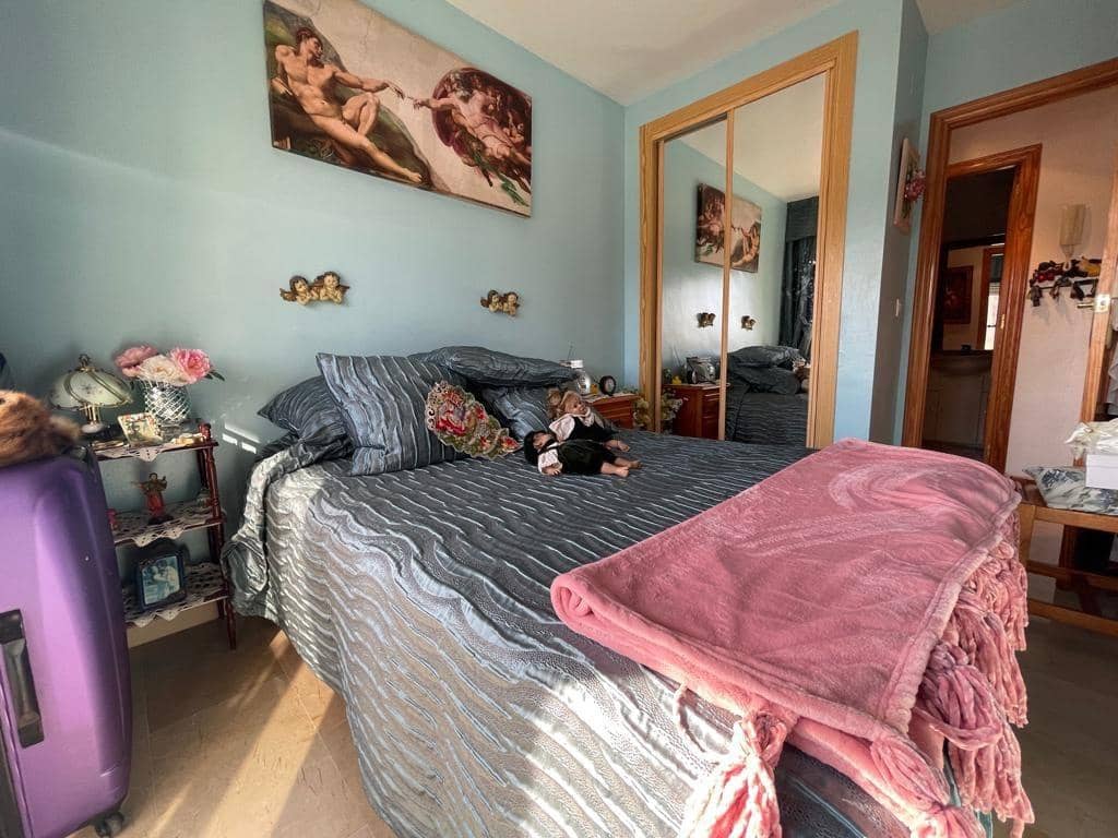 Apartamento de 2 habitaciones en Benidorm en venta con piscina - 250.000 € (Ref: 8847350)